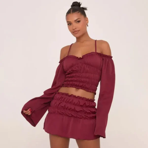 Best Mid Rise Ruched Mini Skirt In Burgundy Woven Skirts