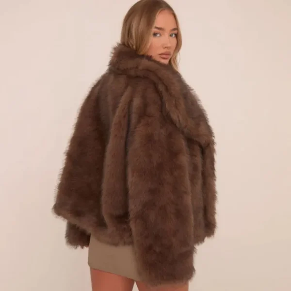 Hot Oversized Collar Detail Jacket In Chocolate Faux Fur Coats & Jackets | Winter Outfits